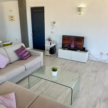 Ocean View Apartment *